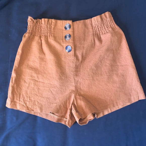 Heart & Hips Pants - Heart & Hips high waisted shorts with buttons